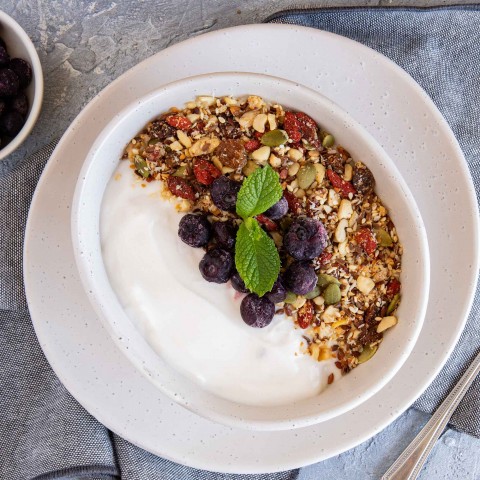 Coconut Yoghurt w/ Blueberries & Granola